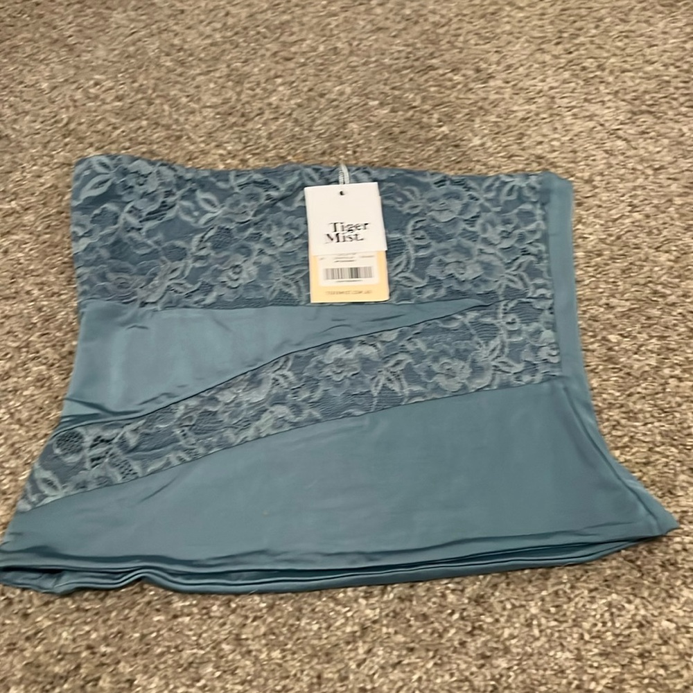 Tiger mist top